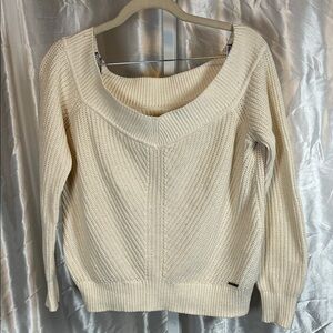 Abercrombie & Fitch Cream Scoop Neck Sweater A0408